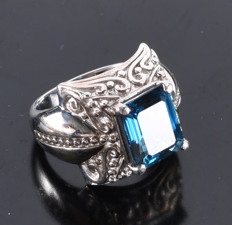 Sterling Silver ring with emerald cut lb topaz. Ring. Size 6-1/2: Sterling Silver ring with emerald cut lb topaz. Ring. Size 6-1/2
