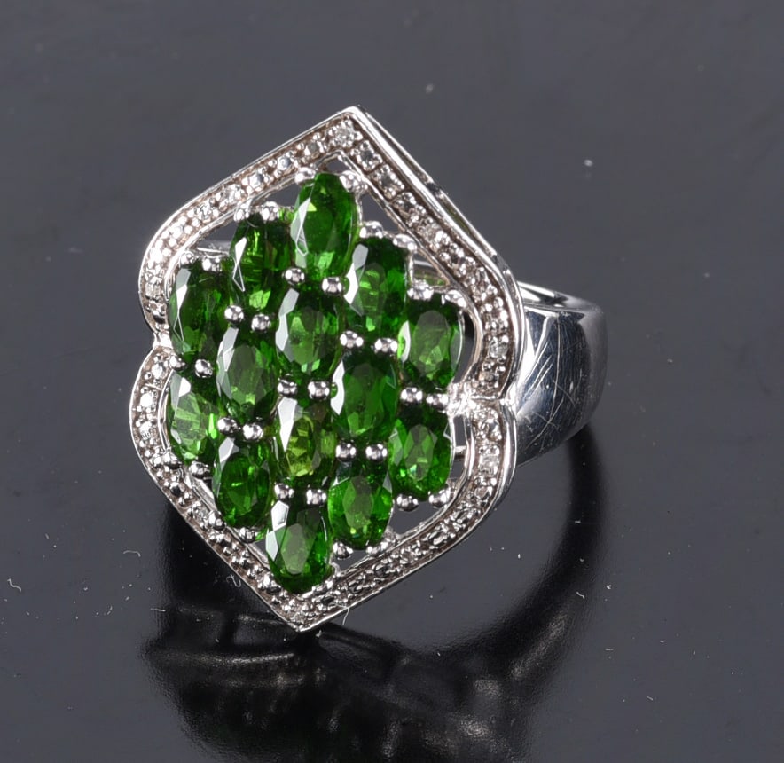 Sterling Silver shaped ring green stones. Ring. Size 6-1/2 (1 of 2)