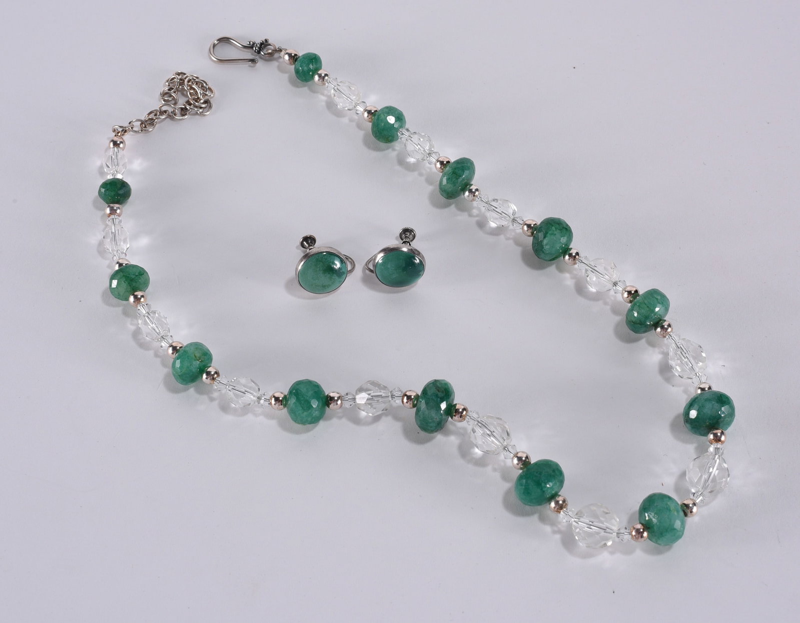 Faceted green agate beaded necklace with faceted crystal and screwback Sterling Silver earrings. 16": Faceted green agate beaded necklace with faceted crystal and screwback Sterling Silver earrings. 16"