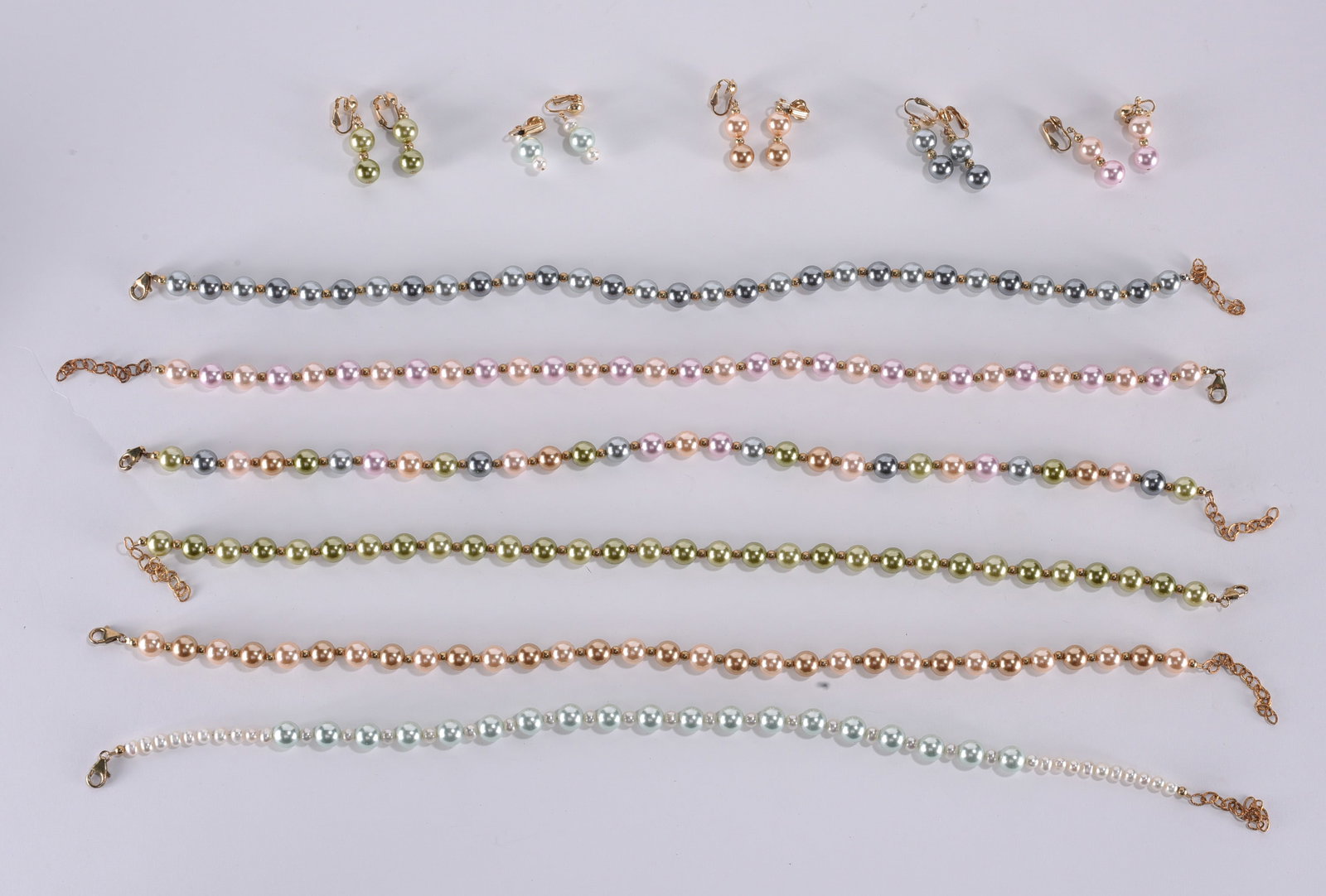 6 faux pearl pastel colors with gold fill findings. 5 pr clip earrings (1 of 2)