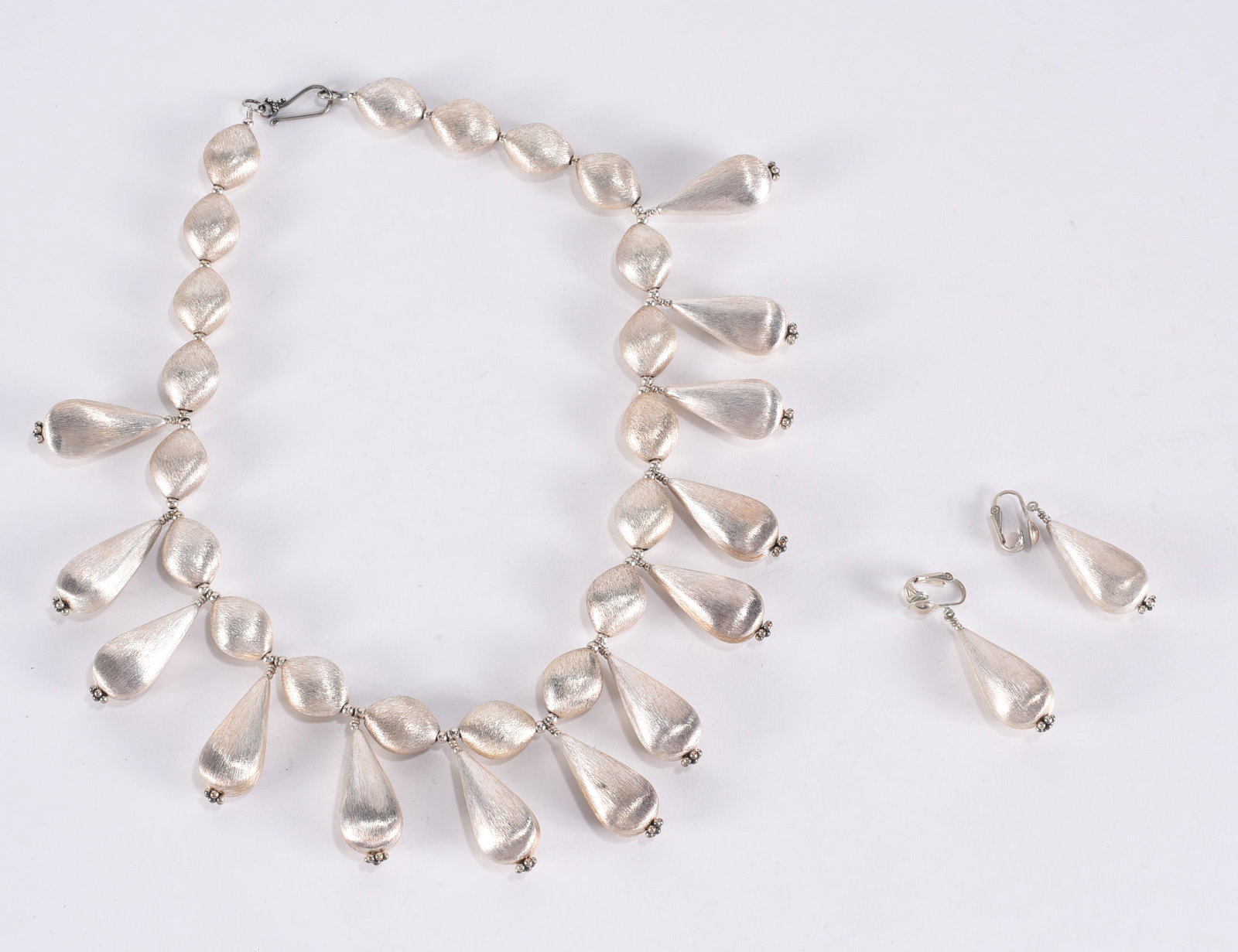 Artisan strung Sterling Silver tear drop necklace and earrings. 16" (1 of 2)