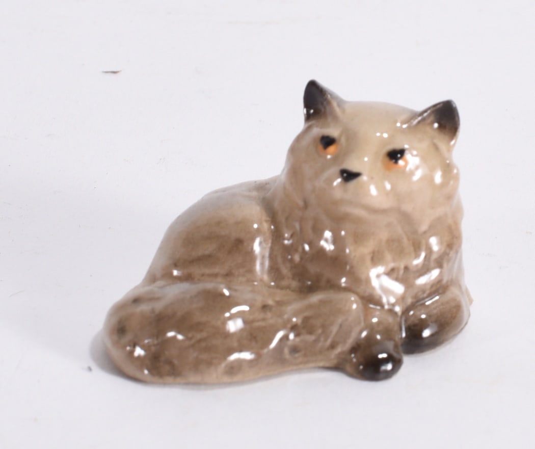 Longhair Cat Ceramic Figurine (1 of 2)