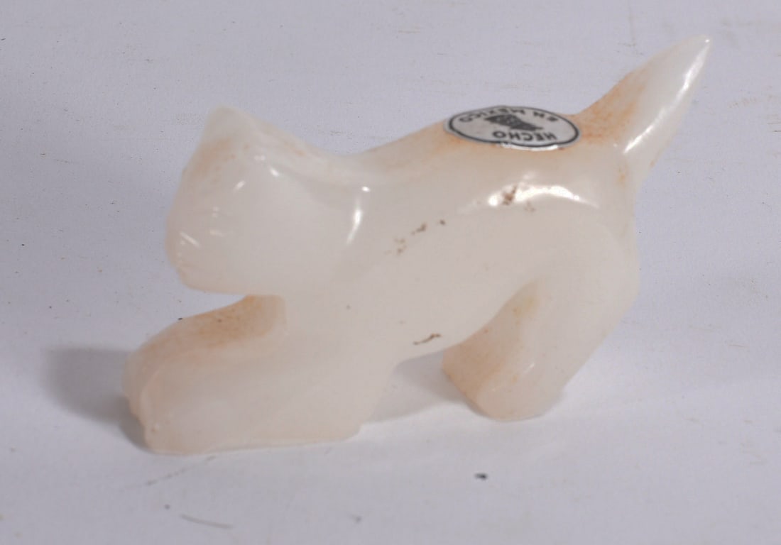 Translucent Glass Cat Figurine: Small translucent glass cat figurine with frosted finish and original ?Made in Mexico? label to underside.