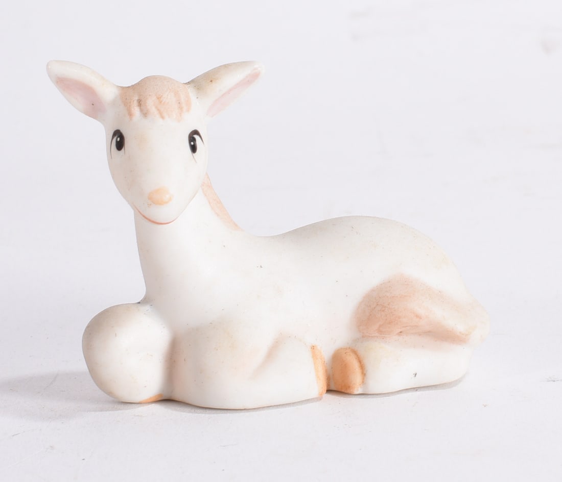 Reclining Deer Figurine (1 of 2)