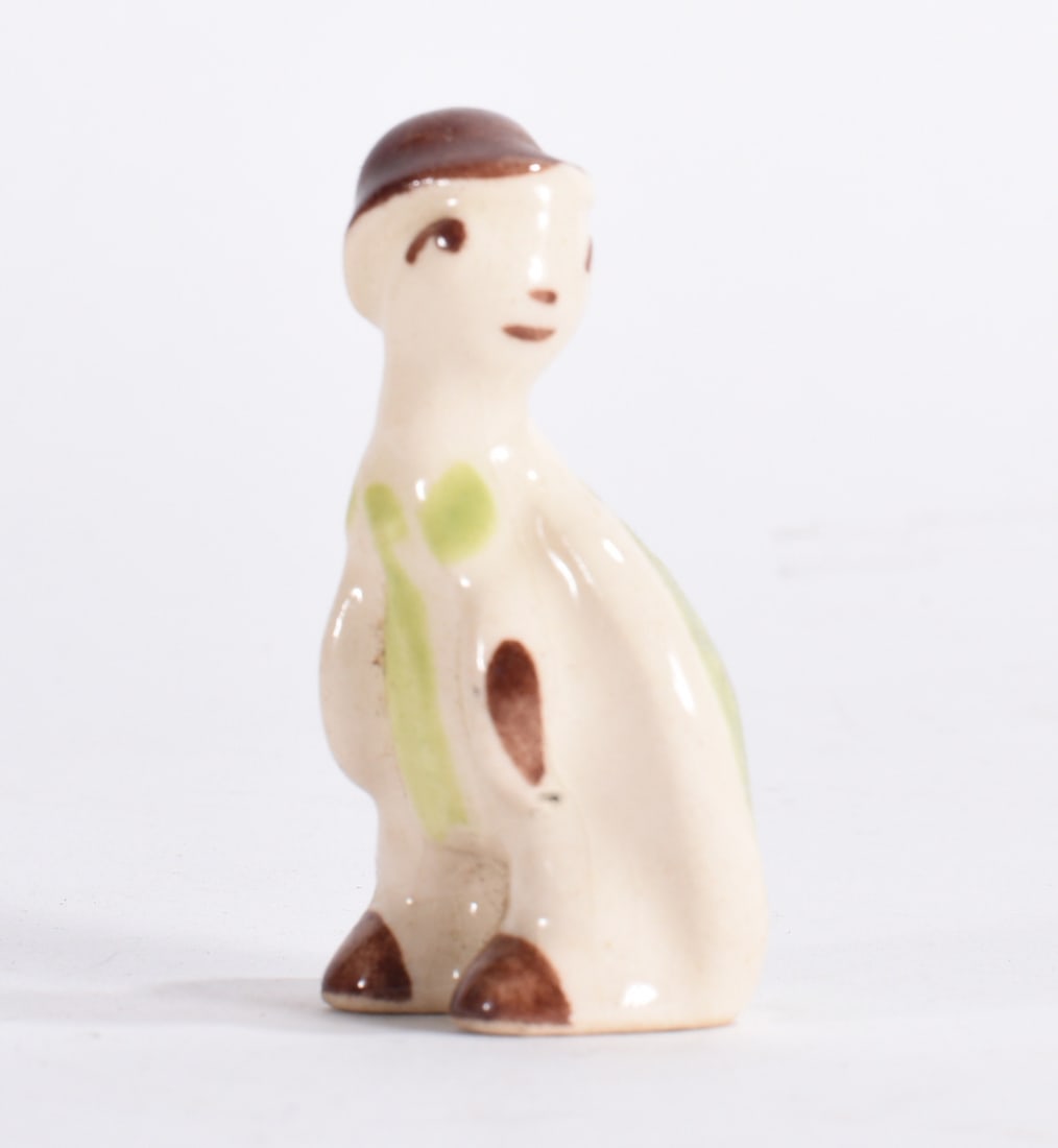 Minimalist Ceramic Figure (1 of 2)