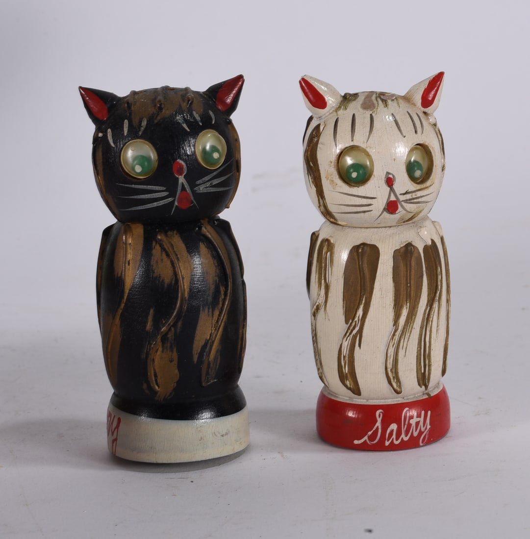 Carved Wooden Cat Salt and Pepper Shakers (1 of 2)