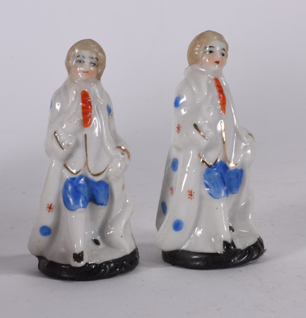Porcelain Dutch Boy and Girl Salt and Pepper Shakers (1 of 2)