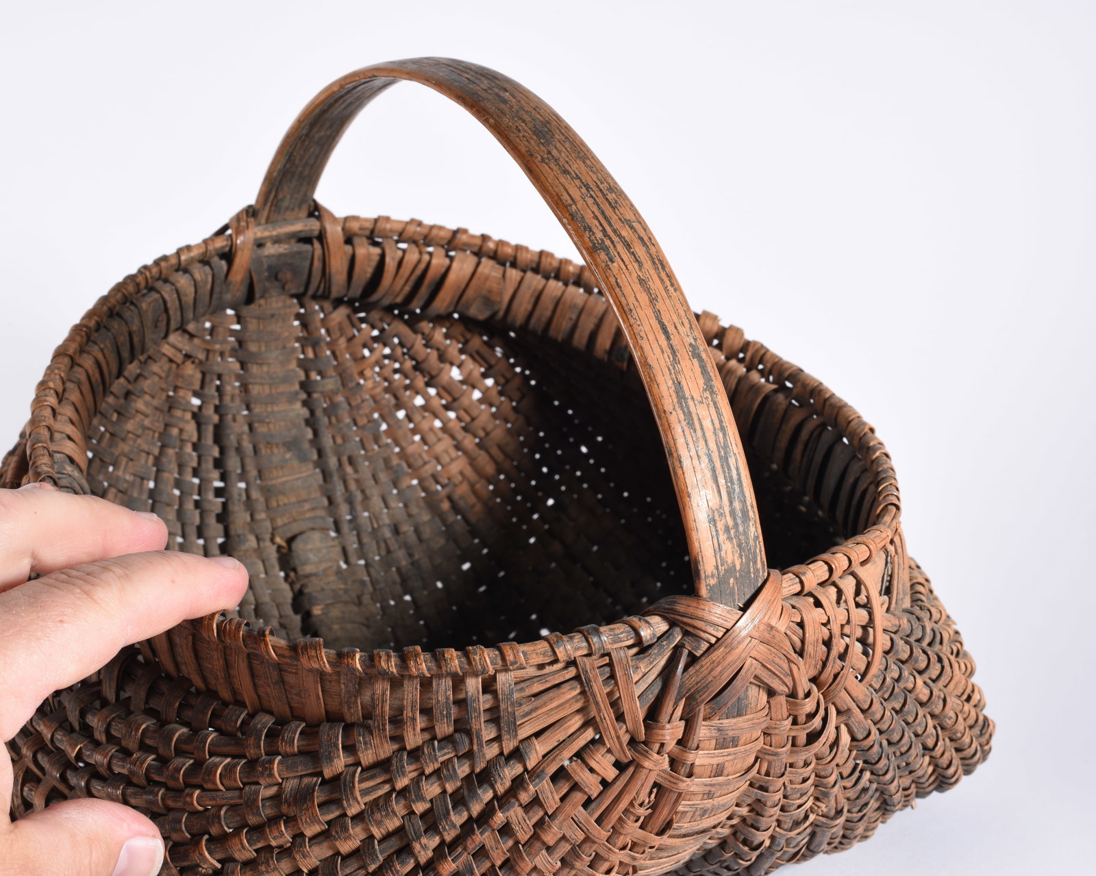 Antique Oak Split Buttocks Basket - 5