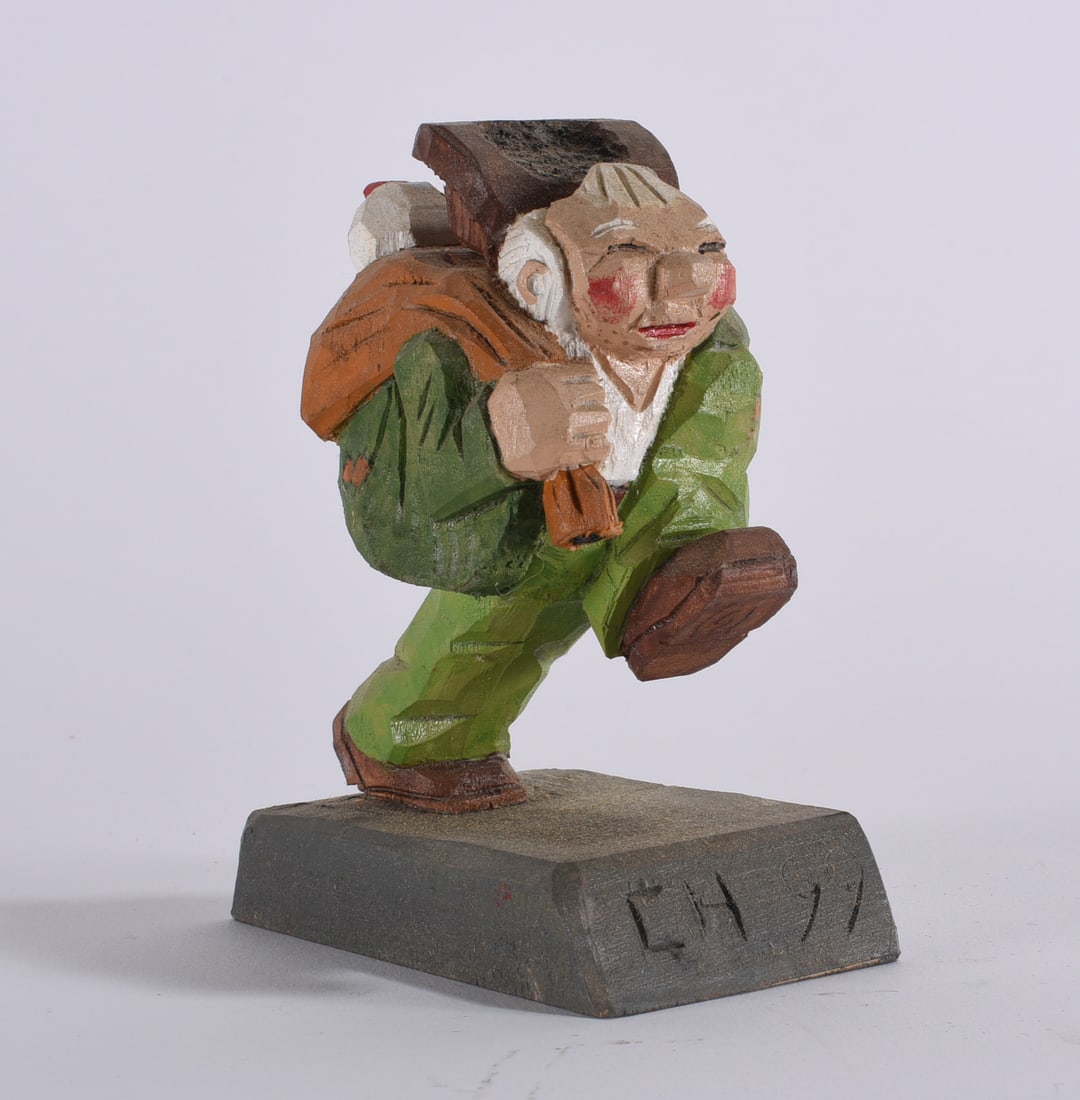 Clyde Herman Folk Art Wood Carving: Clyde Herman Folk Art Wood Carving 5" Clyde Herman carved 100's of carvings from the mid 1970s to the early 2000s. He was from Mercer, PA