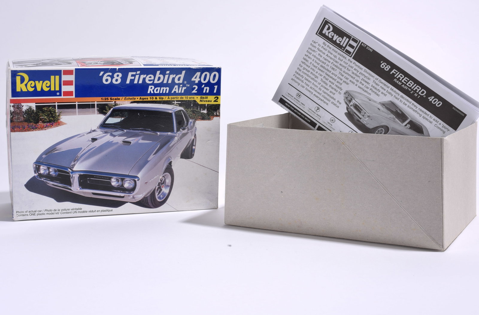 Revell 1968 Firebird 400 Ram Air 2-in-1 Model Kit (1 of 3)