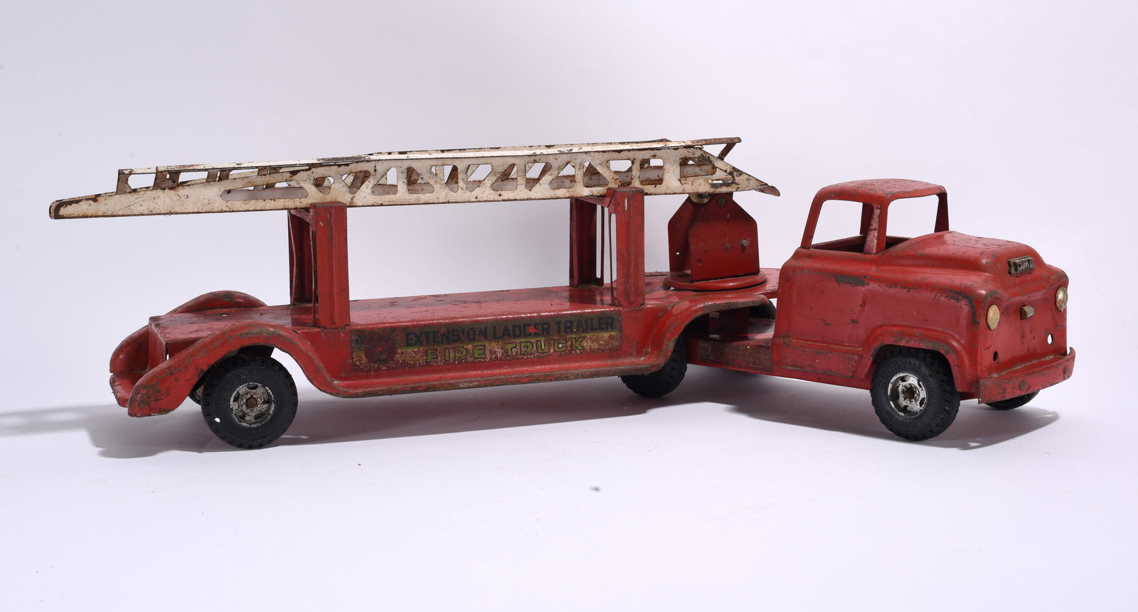 Pressed Steel Extension Ladder Fire Truck Toy (1 of 4)