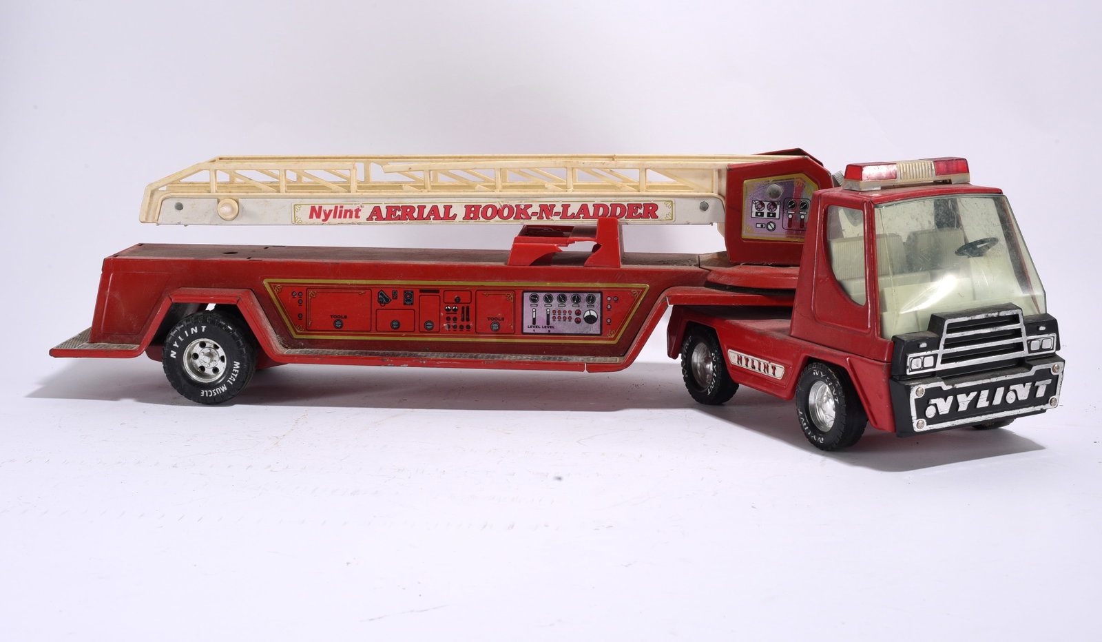 Nylint Aerial Hook-N-Ladder Fire Truck with Basket (1 of 3)
