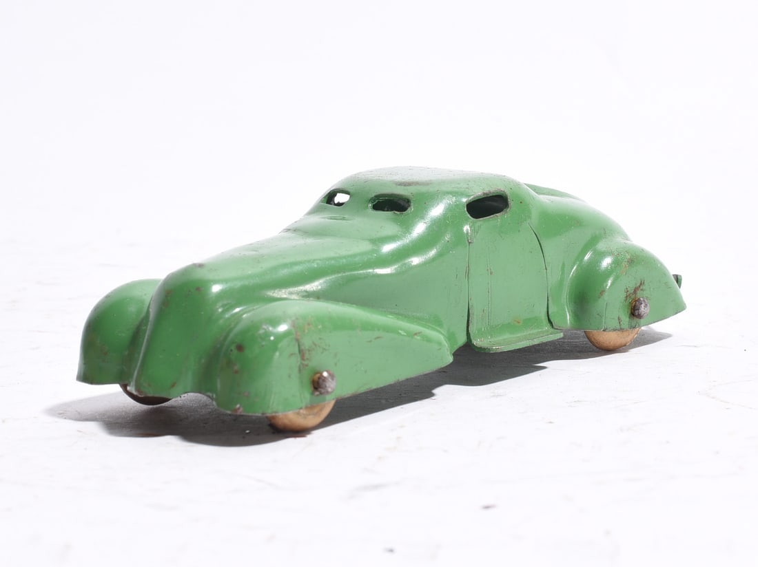 Streamlined Art Deco Toy Automobile (1 of 2)