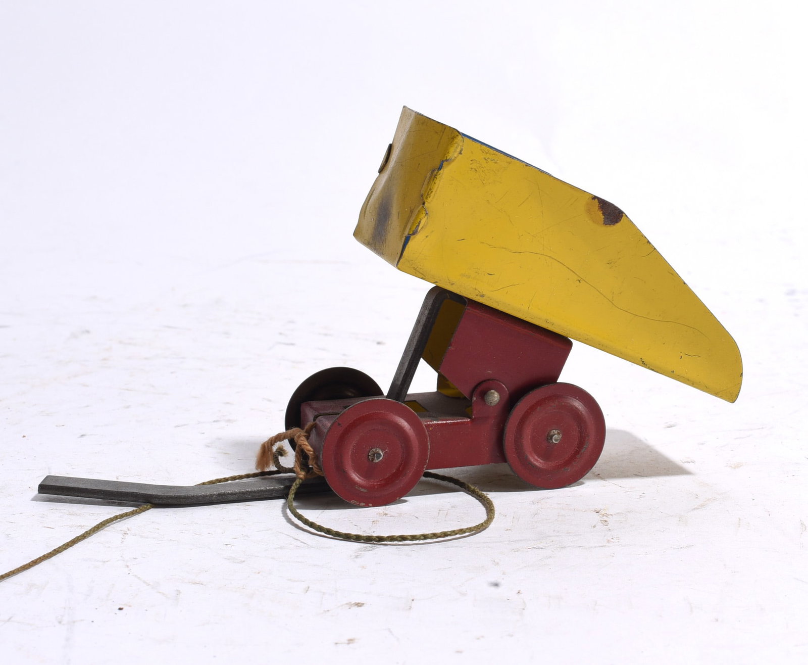Wooden Pull Toy Dump Cart (1 of 2)