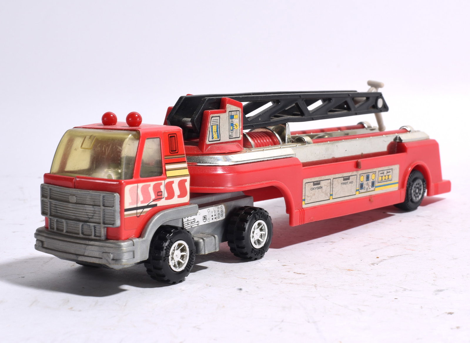 Plastic Fire Department Ladder Truck (1 of 2)