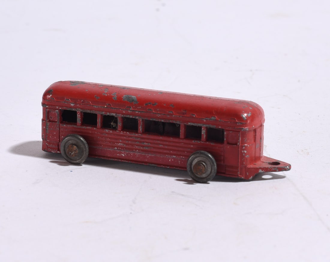 Likely Tootsietoy Cast Metal Passenger Bus (1 of 2)