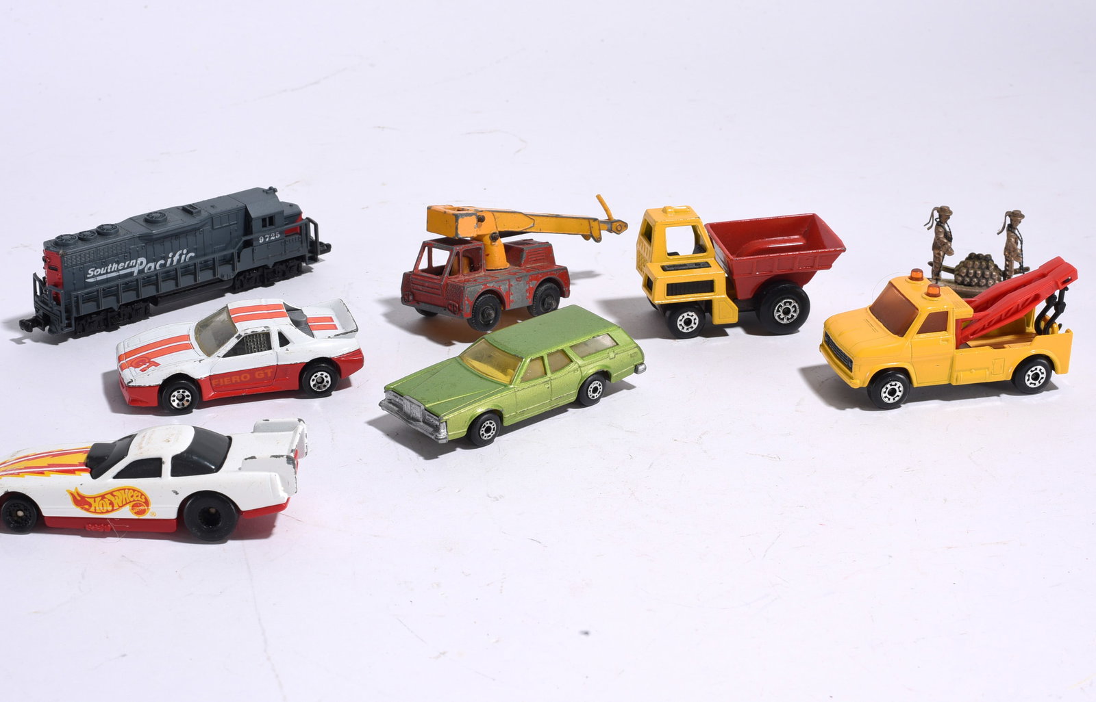 Mixed Diecast Toy Vehicles & Southern Pacific Locomotive Group (1 of 2)