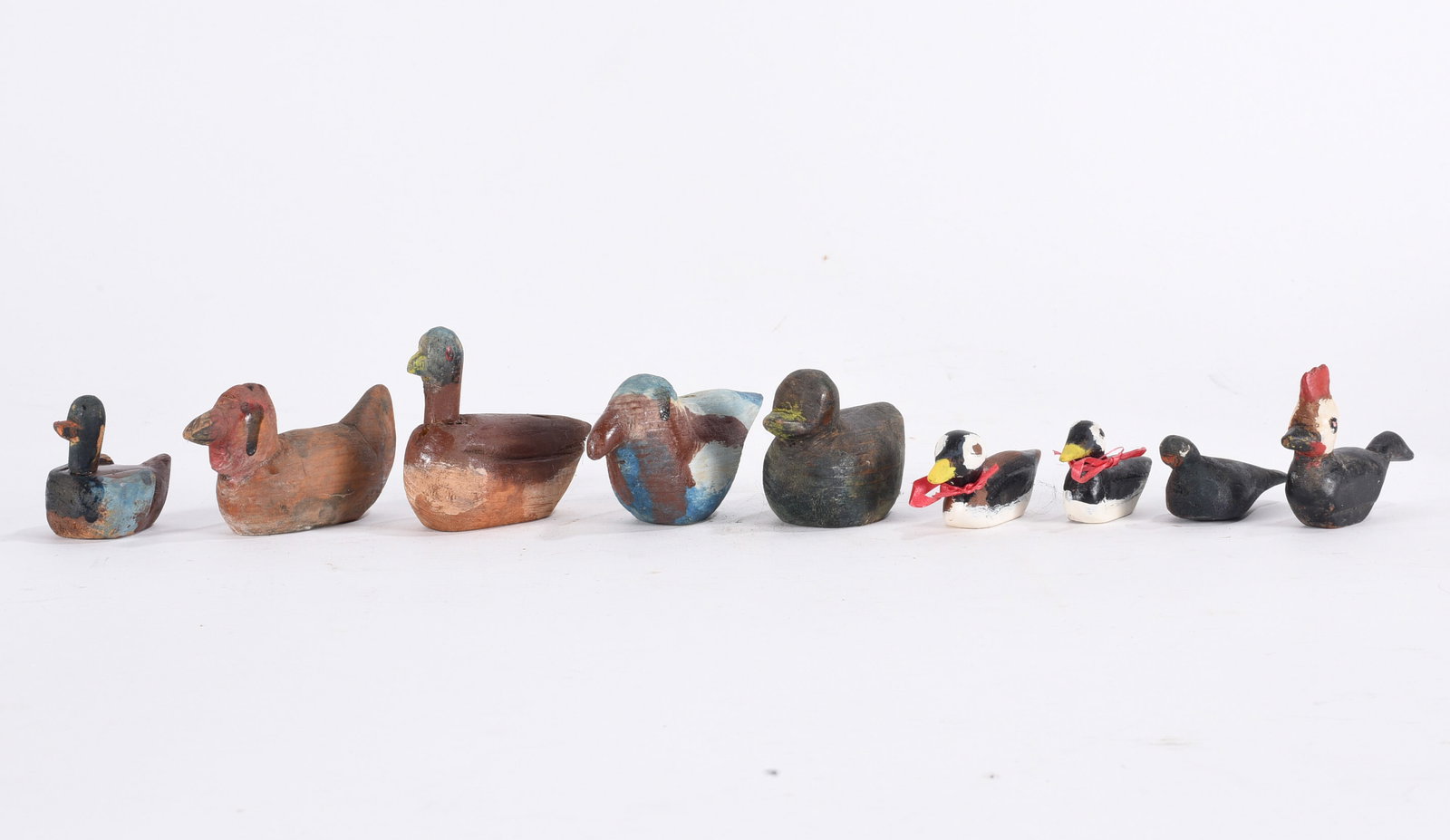 Miniature Folk Art Carved Ducks avg 3" (1 of 1)