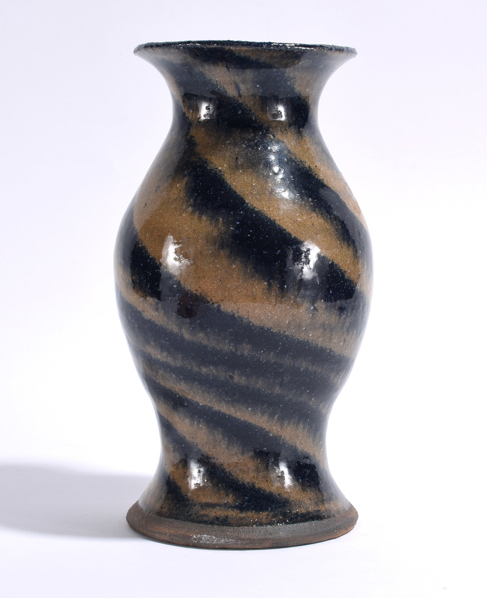 Dwayne Craig Swirl Pottery Vase (1 of 4)