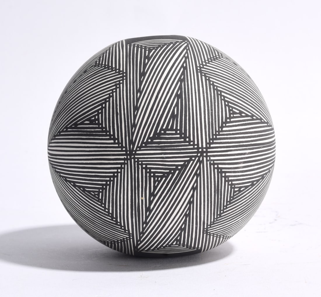 South Western Pottery Signed Acoma New Mexico (1 of 5)