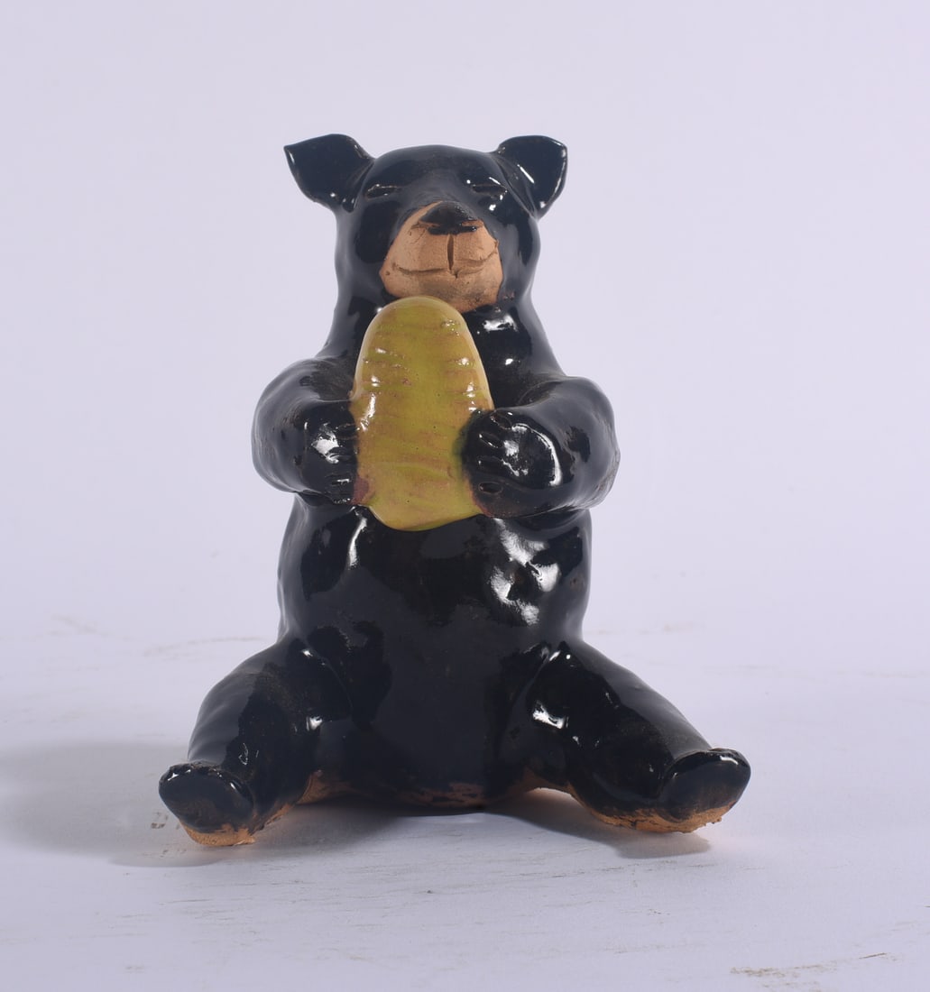 Lynn Bailey Bear Figural (1 of 4)