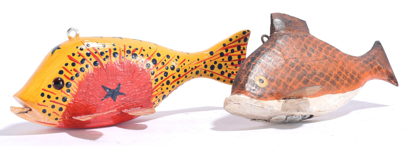 Vintage Carved Fish Decoys (2) (1 of 3)