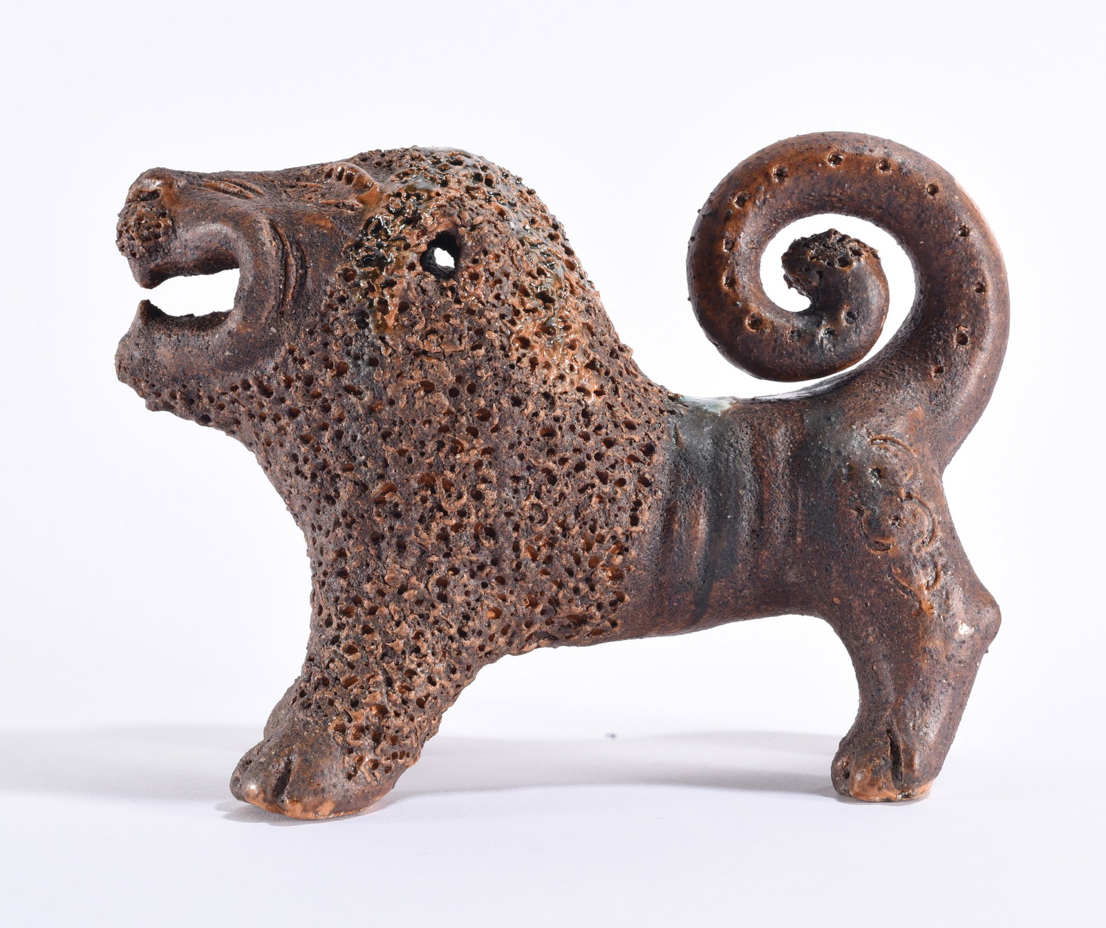 Billy Ray Hussey Pottery Lion (1 of 6)