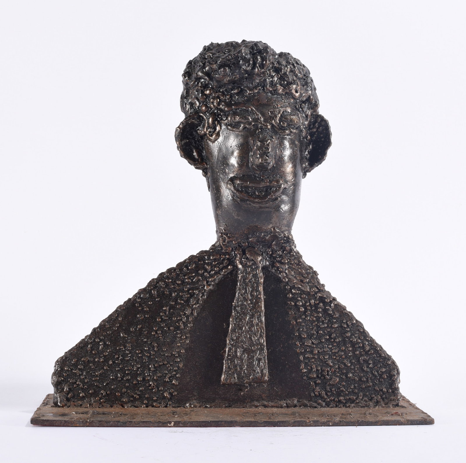 Willie Tarver (1932 - 2010) Sculpture: Figural bust sculpture by Willie Tarver (1932–2010), constructed from welded and textured metal and depicting a formally dressed man with curly hair and necktie. The heavily worked surface and exagg
