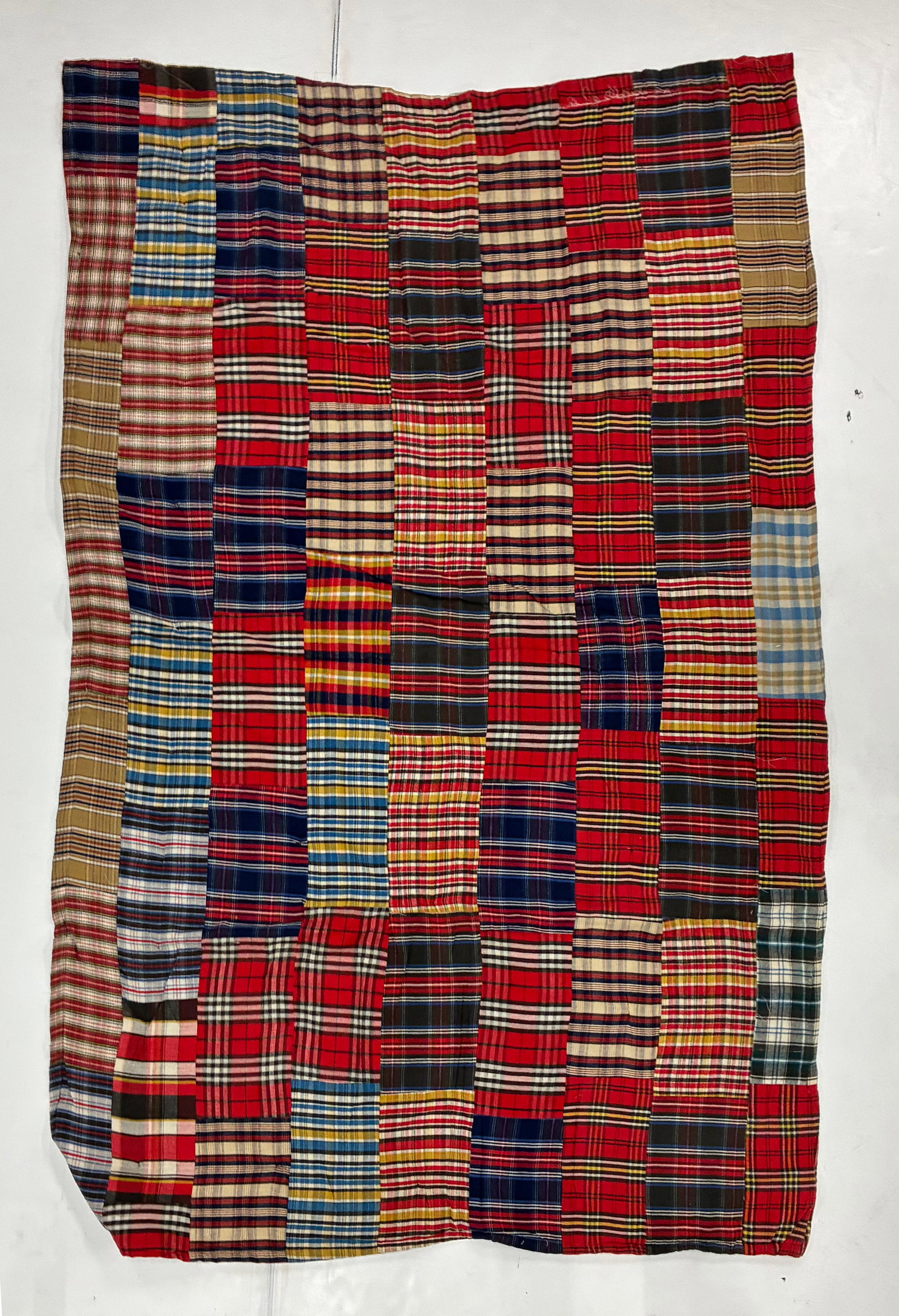 American Novelty Print Improvisational Patchwork Quilt - 2