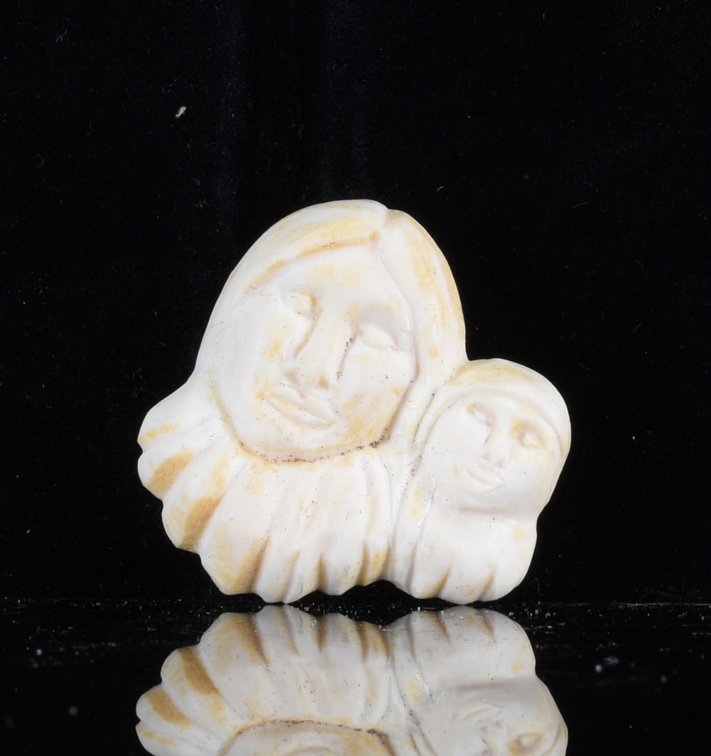 Inuit Carved Bone Mother and Child Portrait (1 of 2)