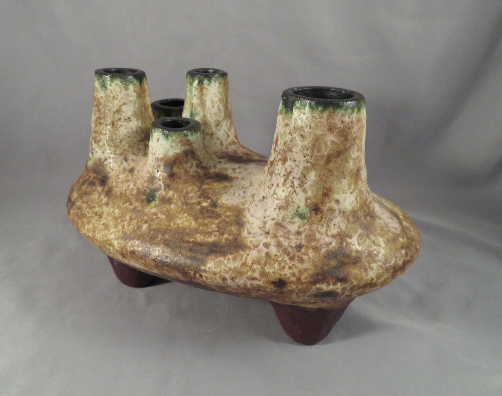 Vintage Helmut Schaffenacker Pottery Aorta Vase #703: Manufacturer: Atelier Schaffenacher Designer: Helmut Friedrich Schaffenacker (1921-2010) Location of Manufacture: Ulm, Germany Period of Manufacture: 1960's - 1970's Dimensions: 7 1/2"(l) x 4 1/2"(w)