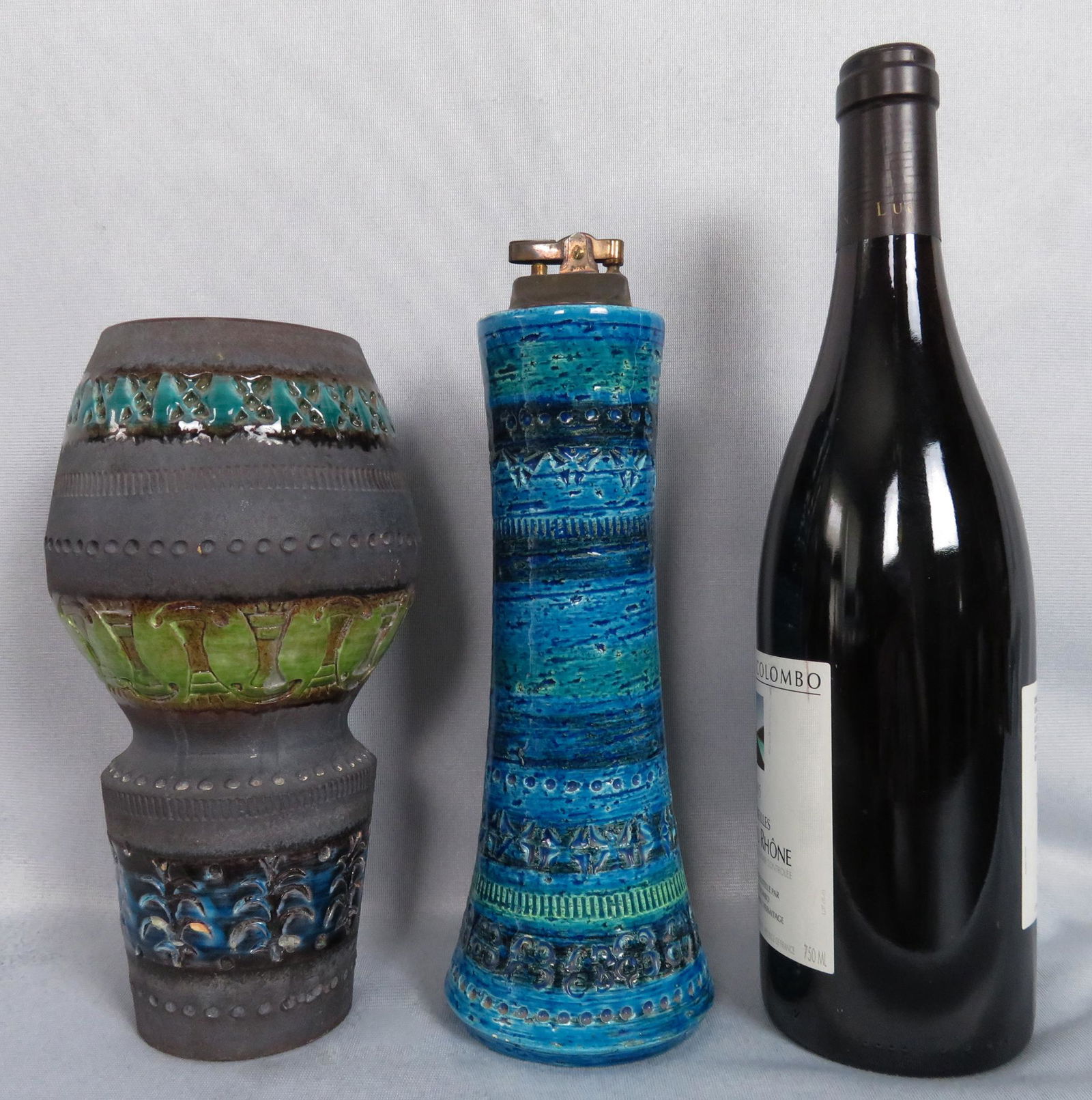 Aldo Londi Era Bitossi Italy Pottery Vase Table Lighter: Manufacturer: Bitossi Ceramiche Location of Manufacture: Montelupo Fiorentino, Italy Period of Manufacture: 1950's-1960's Dimensions of Vase: 8 5/8"(h) ; 4 3/8" maximum diameter Dimensions of Lighter: