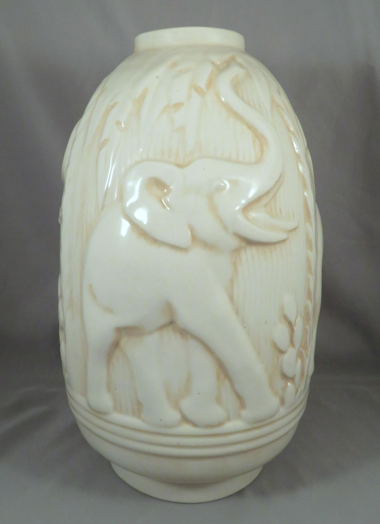 Art Deco Signed Boch Freres Porcelain Elephant Vase: Manufacturer: Boch Freres Period of Manufacture: 1920's Location of Manufacture: La Louvière, Belgium Dimensions: 11"(h) ; 6" maximum diameter Weight: 3 pounds For your consideration is an Art Deco p