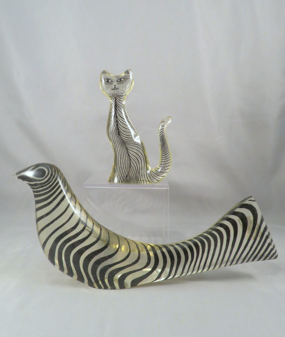 2 Vintage Brazilian Lucite Figures by Abraham Palatnik: Designer: Abraham Palatnik (1928-2020) Location of Manufacture: Brazil Bird Dimensions: 8"(l) x 5"(h) x 1 1/2"(w) Cat Dimensions: 3 7/8"(h) x 2 1/4"(w) Weight (both): 8.5 ounces For your consideration