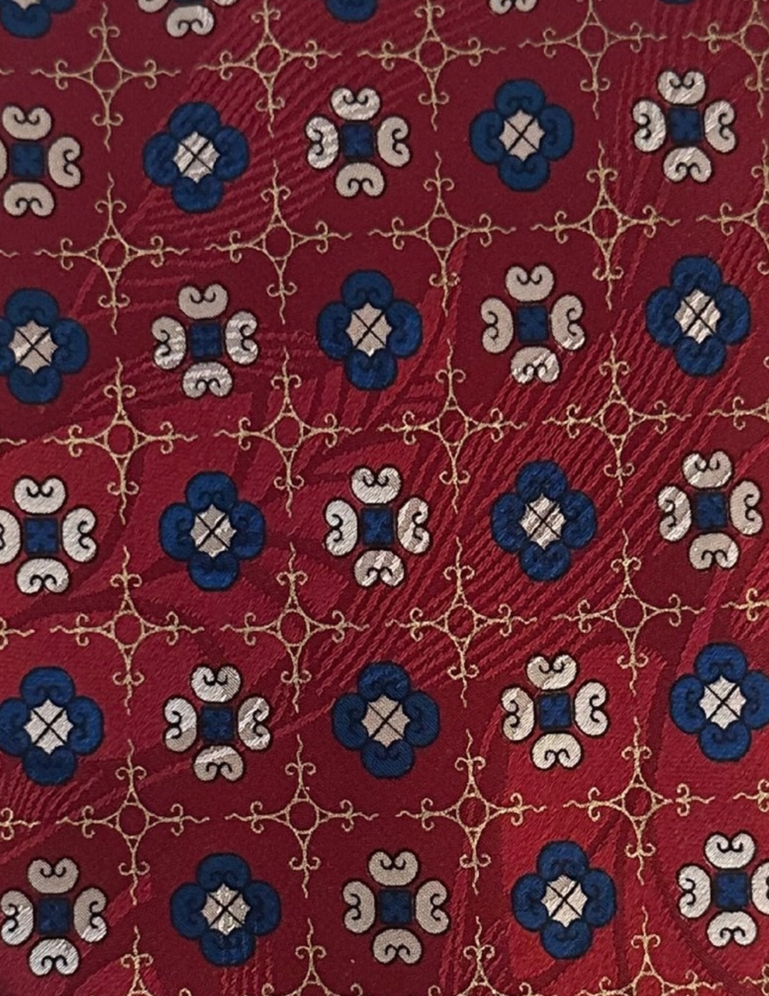 BRIONI, Tie, Handmade, Multicolor, Geometric: Brand: Brioni, Italy, Handmade Color: Red/Blue/Silver (Color appearance/shade can vary due to lighting, monitors, etc.) Pattern: Geometric/Flowery Material: 100% Silk Width: 3 3/4 inch (9cm) Eligible