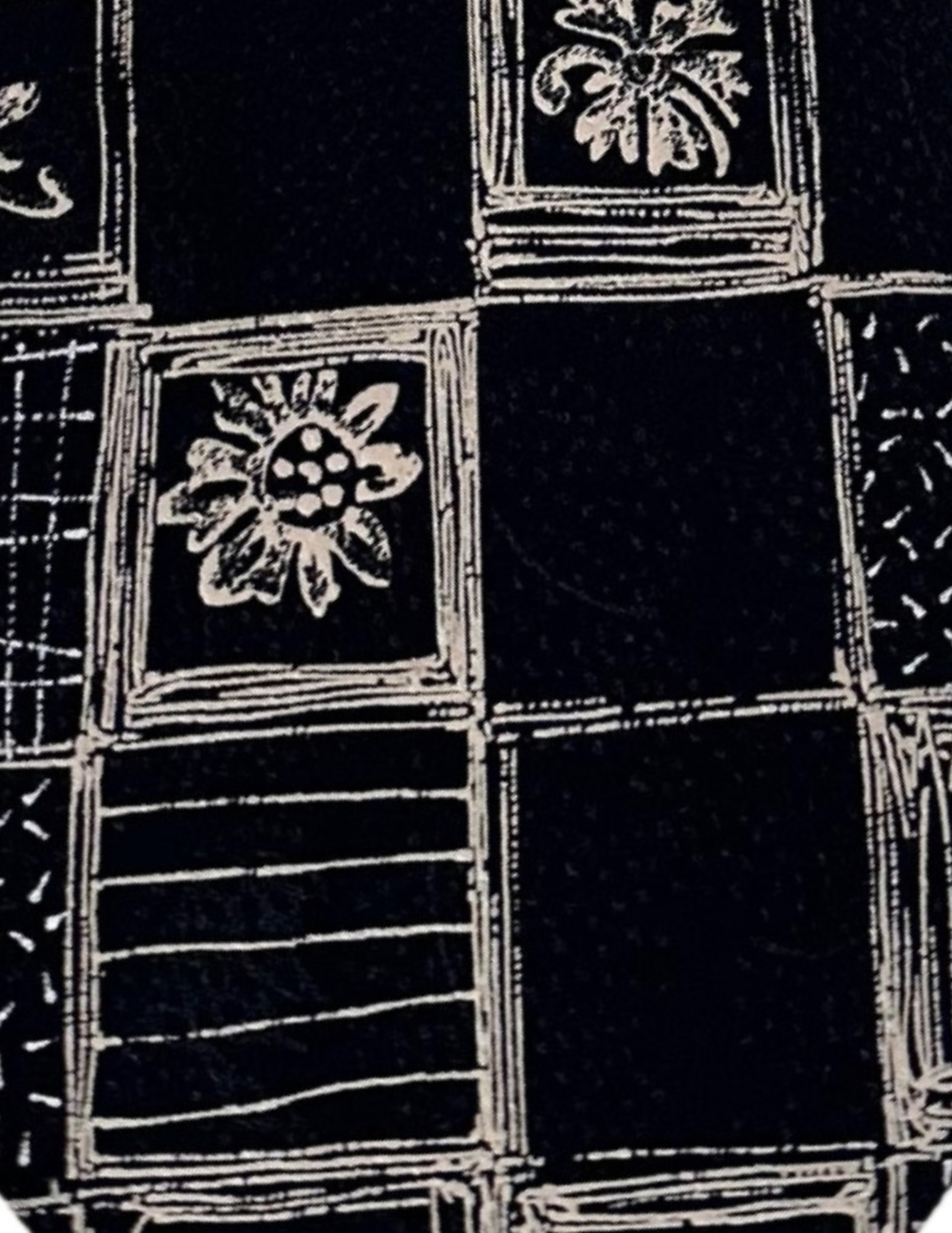 BRIONI, Men's Tie, Black Off White, Handmade, Silk: Brand: Brioni, Italy, Handmade Color: Black/Off-White (Color appearance/shade can vary due to lighting, monitors, etc.) Material: 100% Silk Width: 3 3/4 inch (9cm) Eligible for In-House Shipping