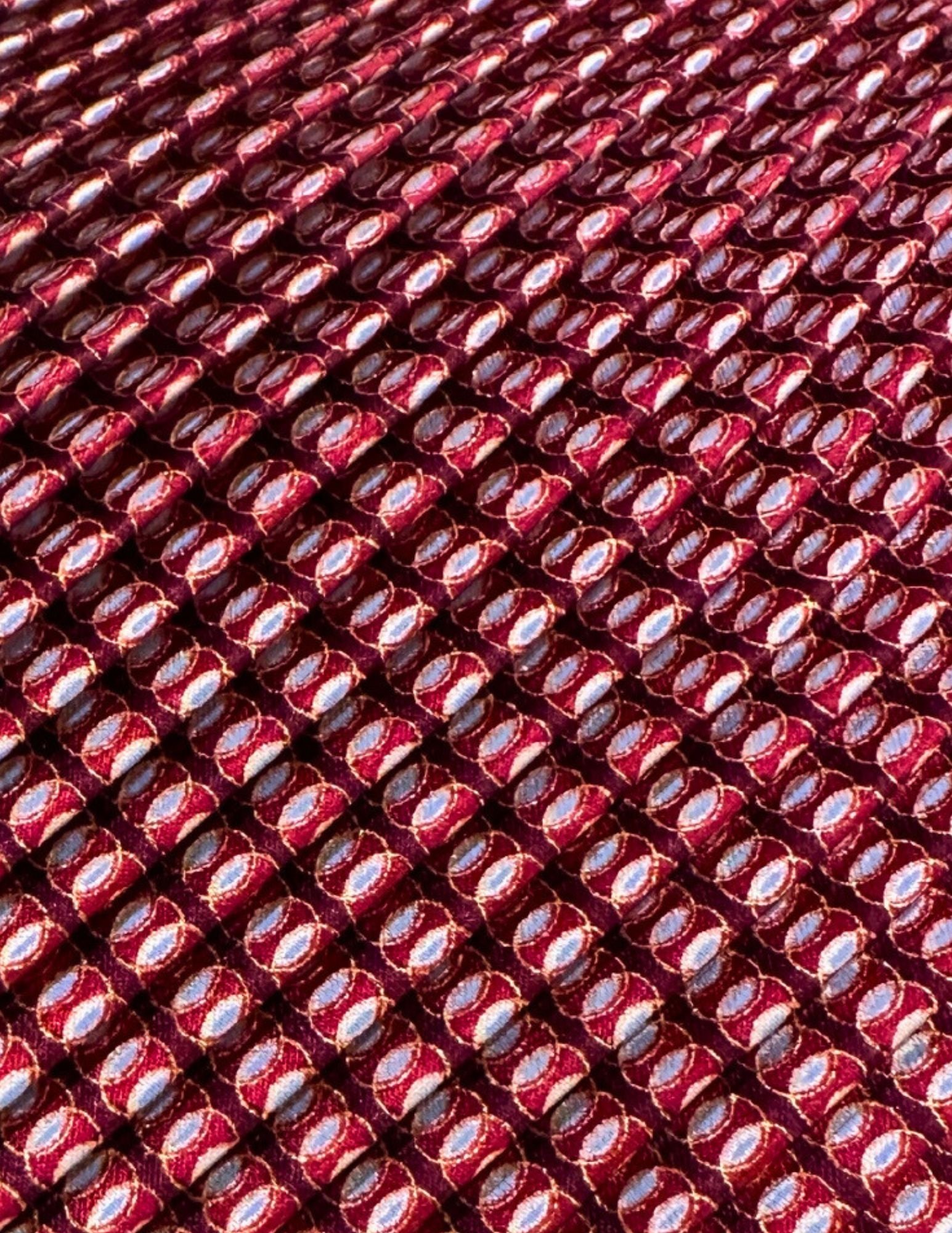 BRIONI, Men's Tie, Pleated with Embedded Wave, Red Silver, Handmade, Silk: Brand: Brioni, Italy, Handmade Color: Red/Silver (Color appearance/shade can vary due to lighting, monitors, etc.) Pattern: Pleated with Embedded Wave Material: 100% Silk Width: 3 3/4 inch (9cm) Eligi