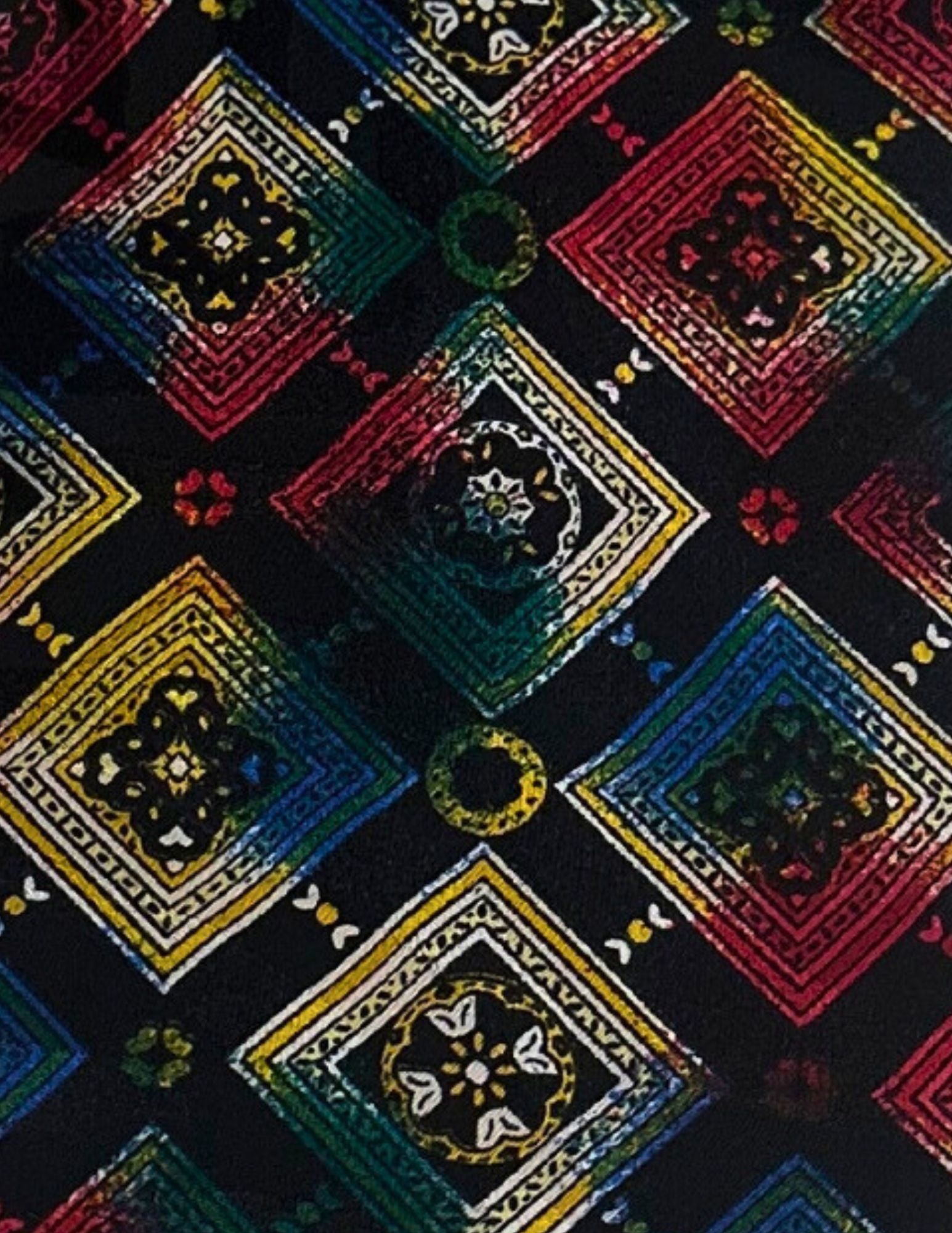 BRIONI, Men's Tie, Multicolor, Geometric, Handmade, Silk: Brand: Brioni, Italy, Handmade Color: Multicolor (Color appearance/shade can vary due to lighting, monitors, etc.) Pattern: Geometric Material: 100% Silk Width: 3 3/4 inch (9cm) Eligible for In-House