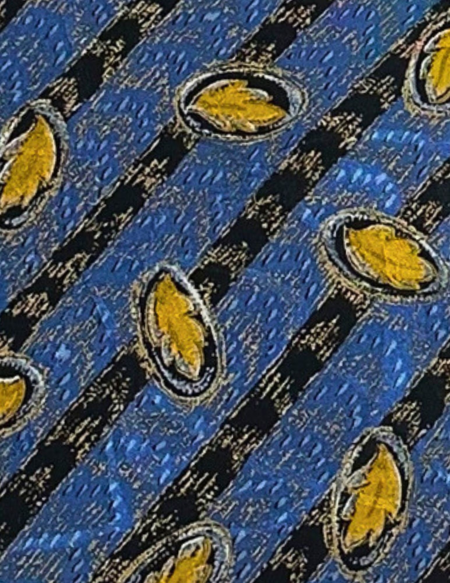 BRIONI, Italy, Men's Tie, Blue Gold, Handmade, Silk: Brand: Brioni, Italy, Handmade Color: Blue/Gold (Color appearance/shade can vary due to factors including lighting, monitors, etc.) Pattern: Leaf Material: 100% Silk Width: 3 3/4 inch (9cm) Condition: