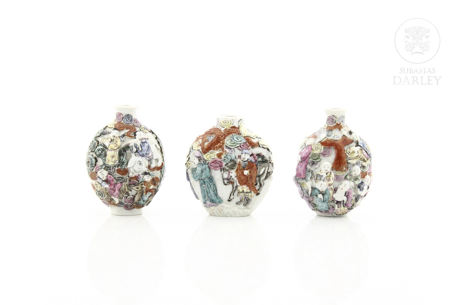 Lot of snuff bottles, 20th century (1 of 4)