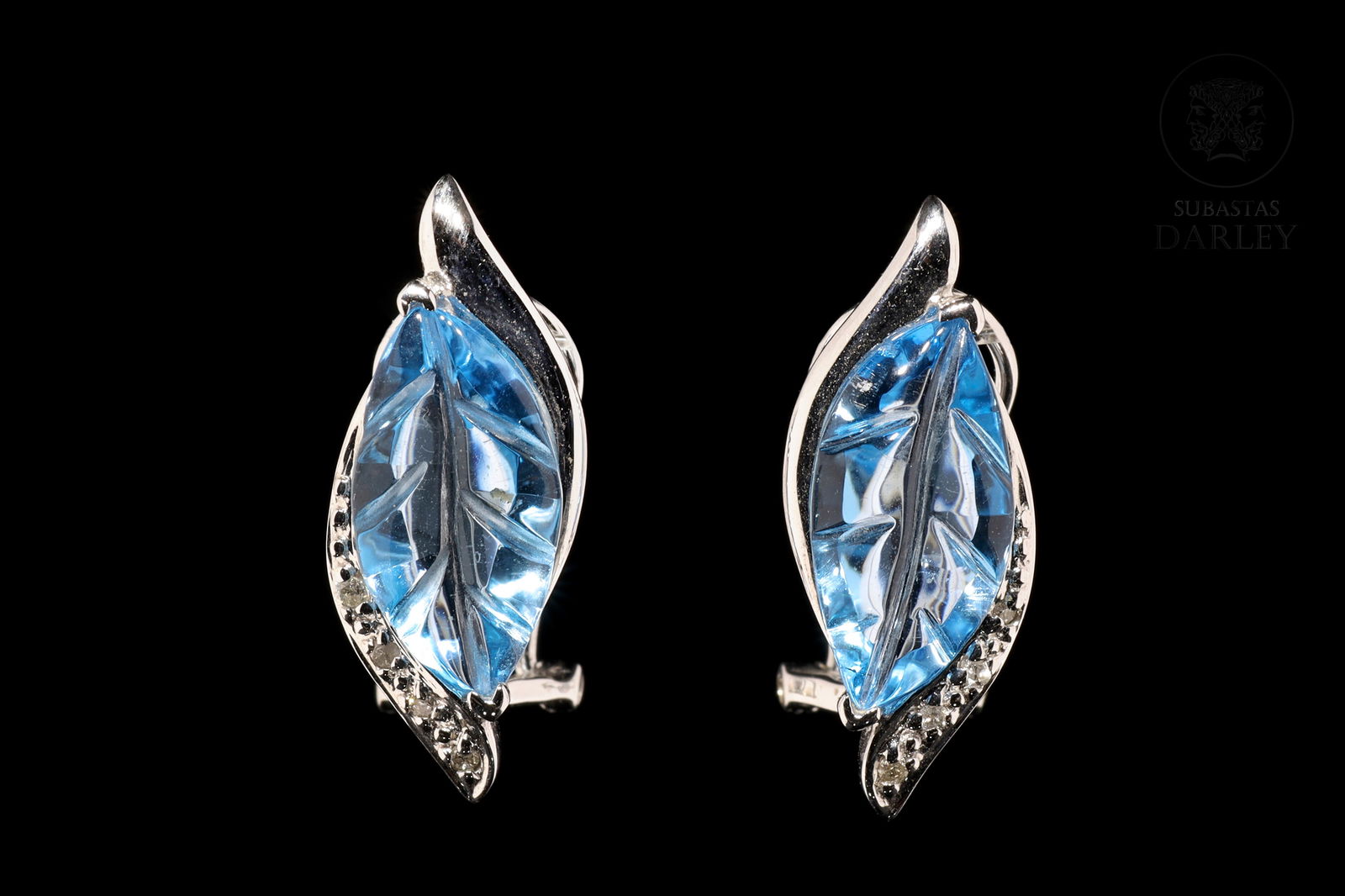 18k white gold, topaz and diamond earrings (1 of 5)