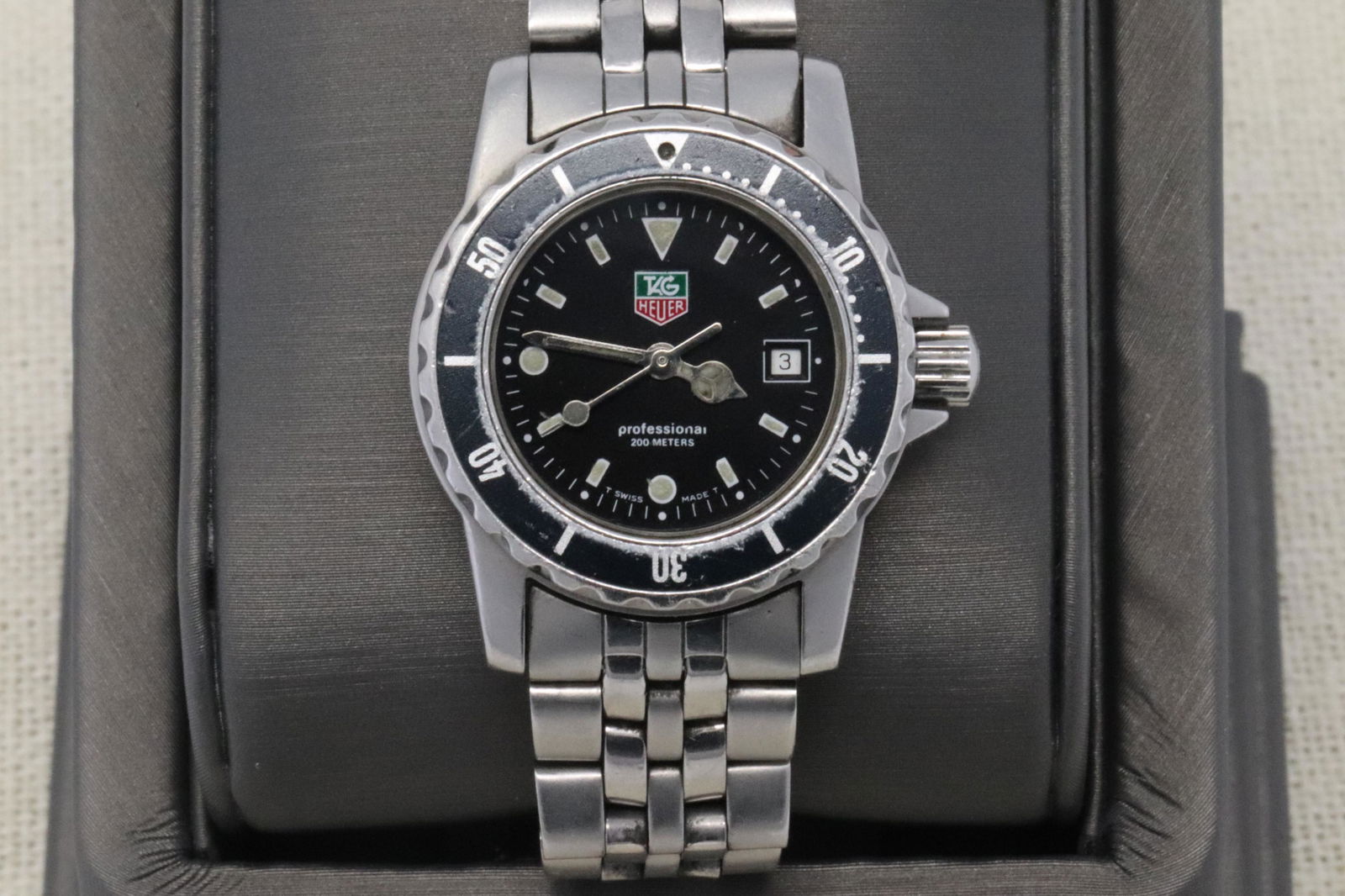 Tag Heuer Professional/ 200 meter watch: Tag Heuer Professional/ 200 meter watch. Condition: recently replaced with new battery. Crystal Glass.
