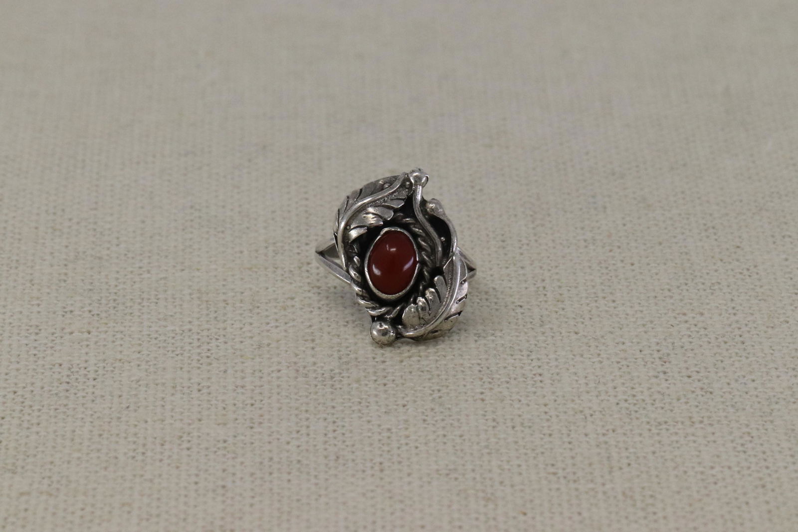 925 Silver Art Deco Design Ring. (1 of 2)