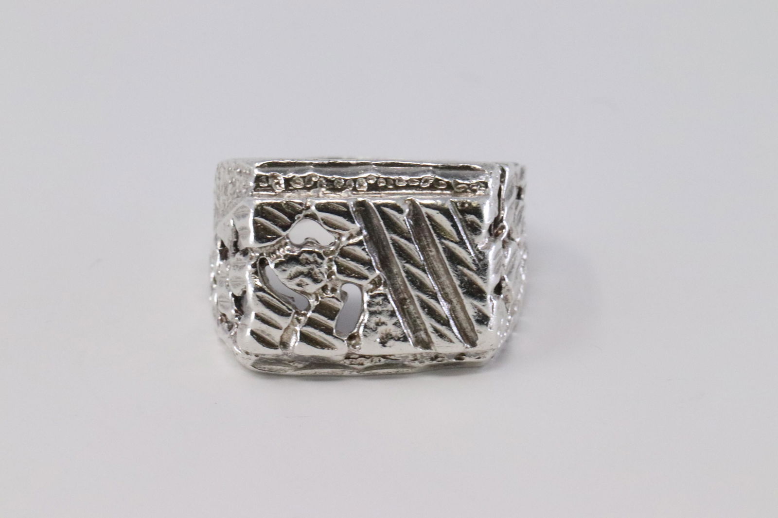 925 Silver Mens Ring. (1 of 3)