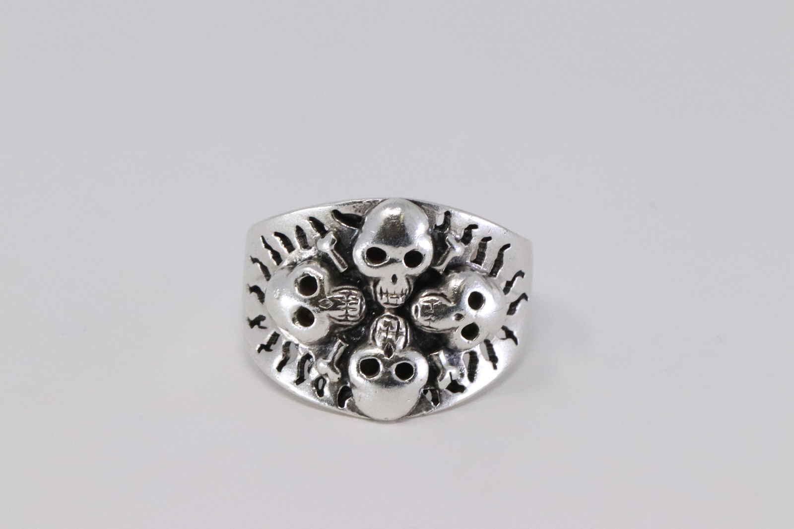 925 Silver Skull Ring. (1 of 3)