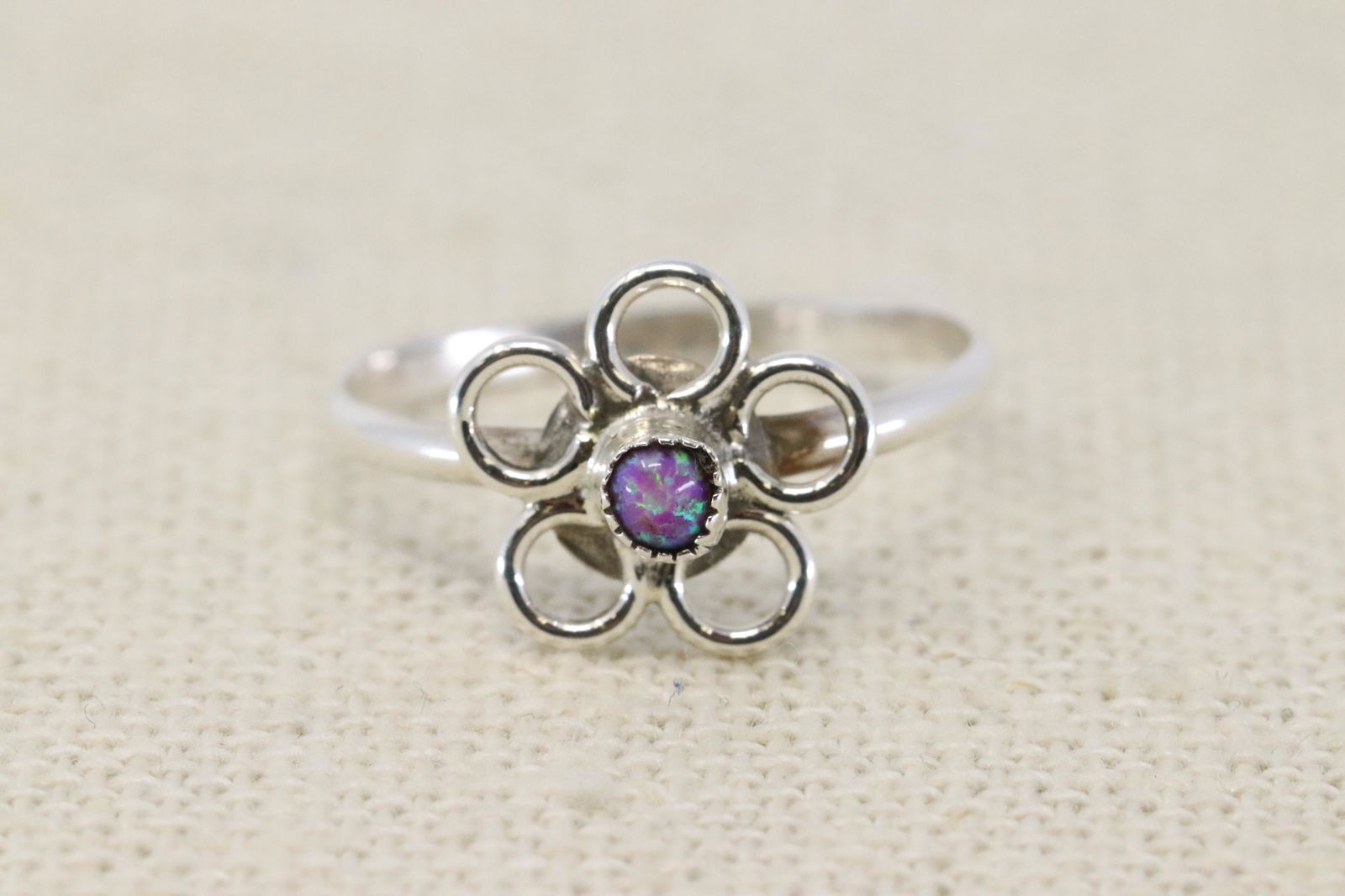 Zuni Sterling Silver Flower Ring. (1 of 3)