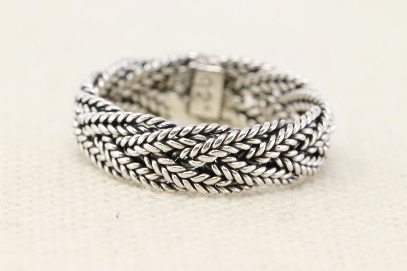 925 Silver Solid Ring. (1 of 3)