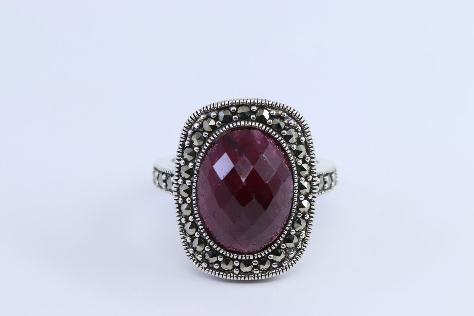 Ladies art Deco Design Ring. (1 of 3)