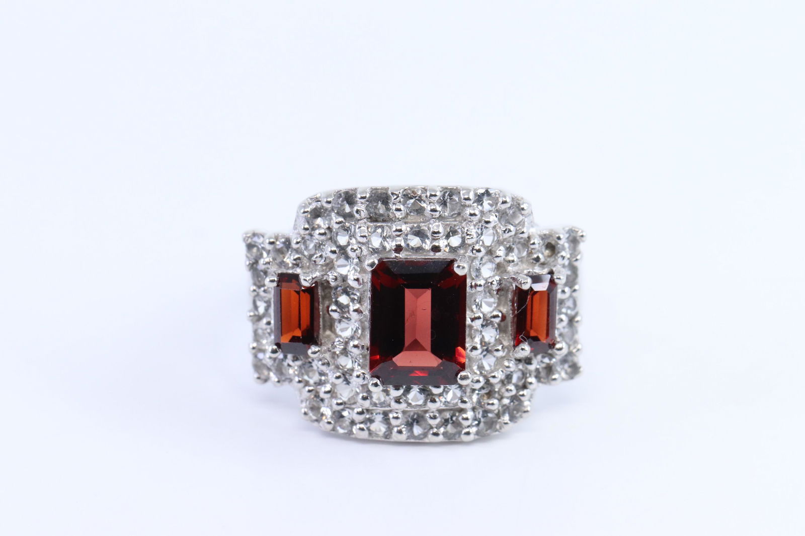 925 Silver Ladies Ring. (1 of 3)