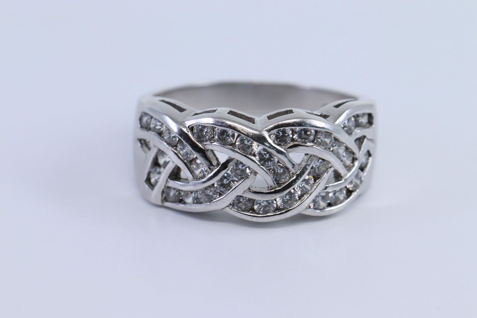 925 Ladies Silver Ring. (1 of 3)
